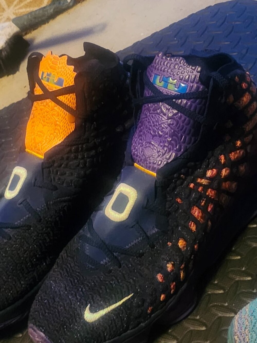 Nike Lebron "space jam" I promise
